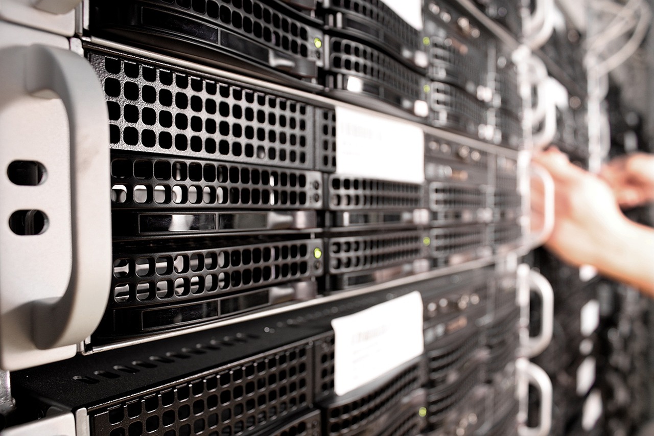 Server 1235959 1280 Professional services